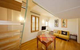 Siena Uptown - Sabrina'S Cozy Apartment